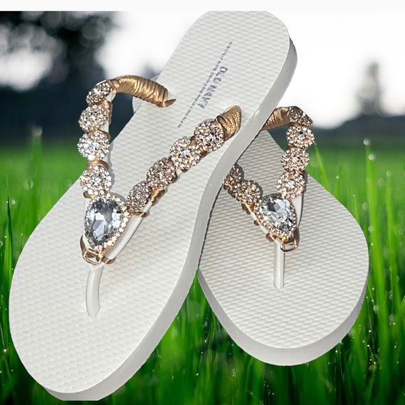 Crystal Beach Flip Flops/sandals, Rhinestone Bling Shoes Size 5 1/2- 6 Old Navy - Picture 3 of 15